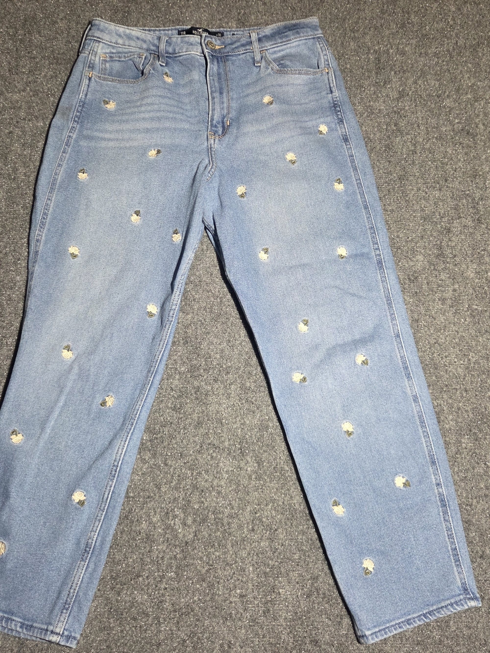 Hollister Ultra High-Rise Mom Jeans Light Wash Embroidered Rose Floral Size 11R